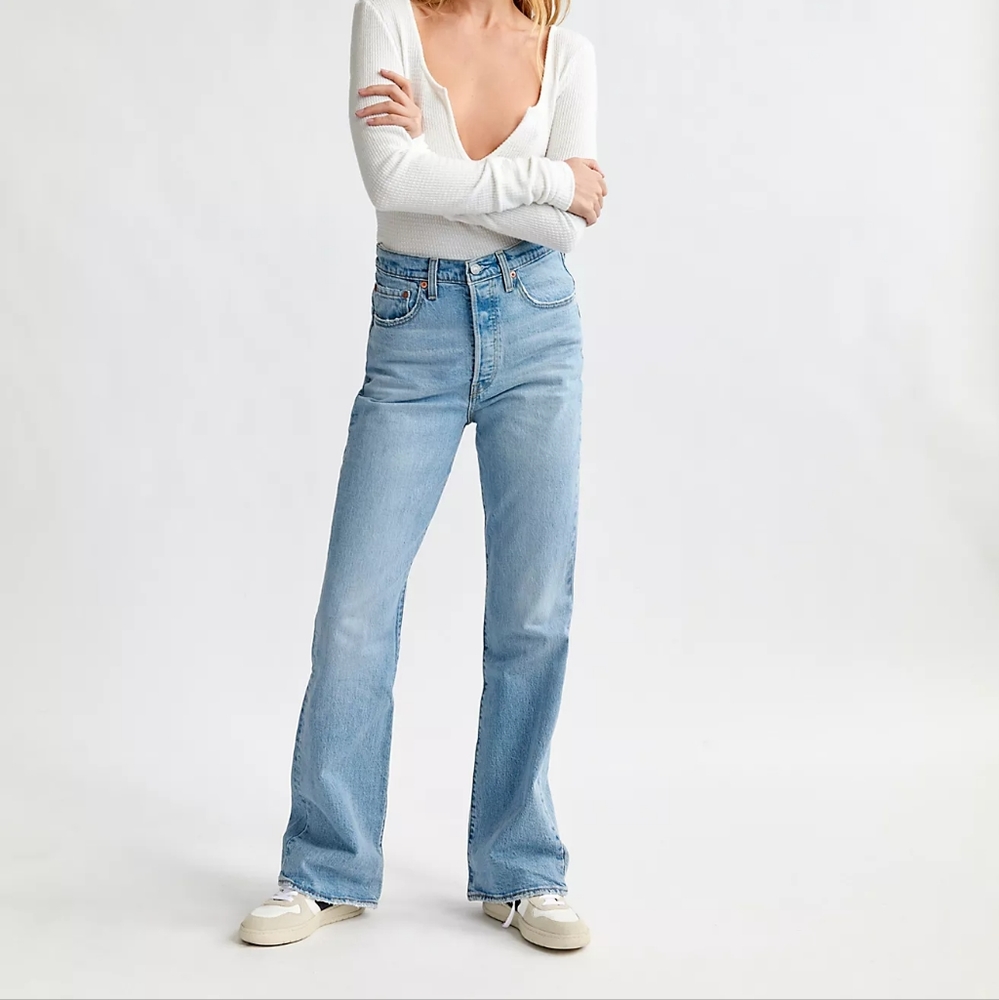 Levi's Ribcage Bootcut Jeans